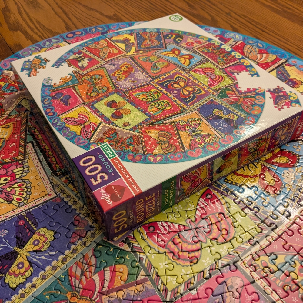 eeBoo 500-Piece Round Vintage Butterflies Puzzle - Colorful Multi - Picture 4 of 7